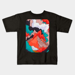 Lines in the clouds Kids T-Shirt